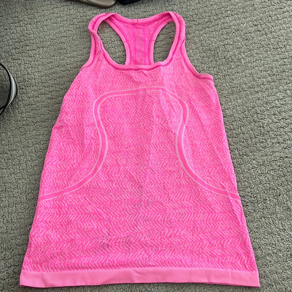 Really fun pink Lululemon tank!!!